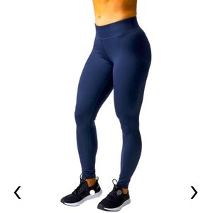 Born Primitive All Day Leggings in Navy